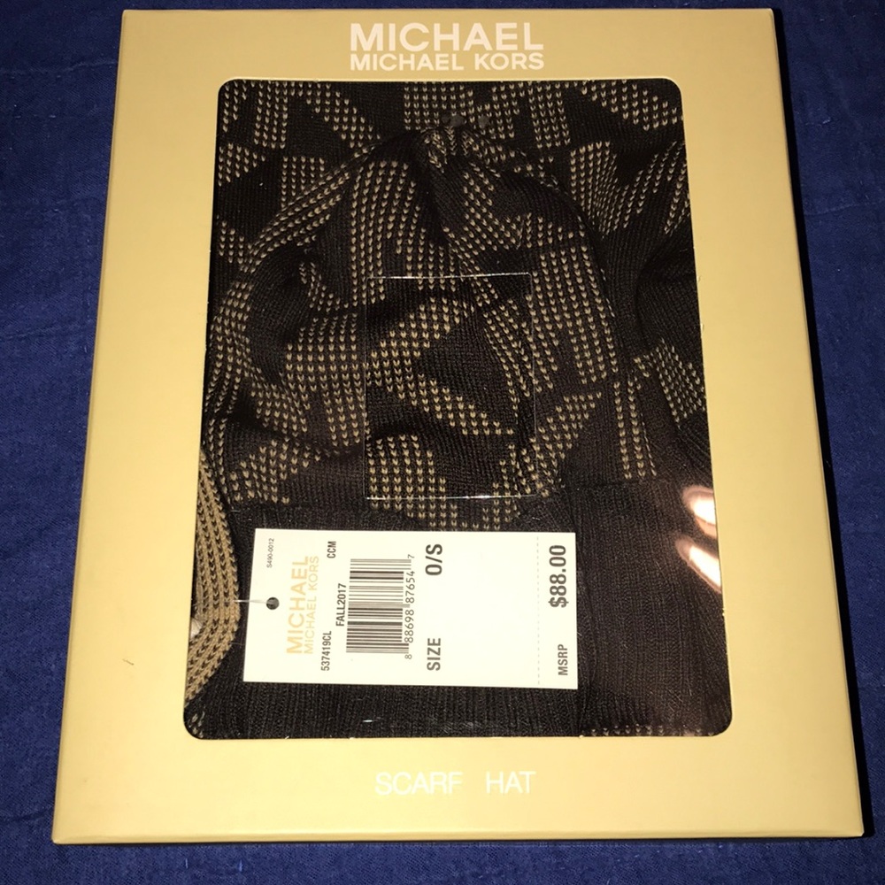 NWT in box Michael Michael Kors scarf & hat